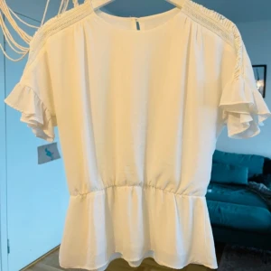 Blus - Jättesöt blus💗knappt använd 