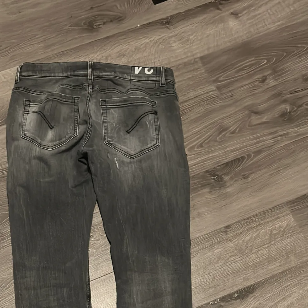 Riktigt snygga dondup jeans som jag knappt har använt för att det är fel storlek. Jeans & Byxor.