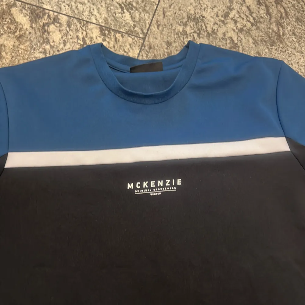 Mckenzie t shirt från jd sport ordinarie pris 199 kr storlek s sälja för 99 kr oanvönd. T-shirts.