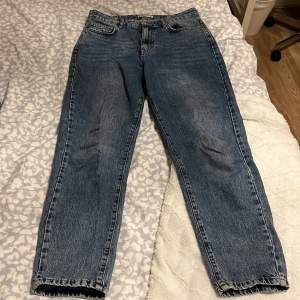 Jeans från Gina tricot. Köparen står för frakten!