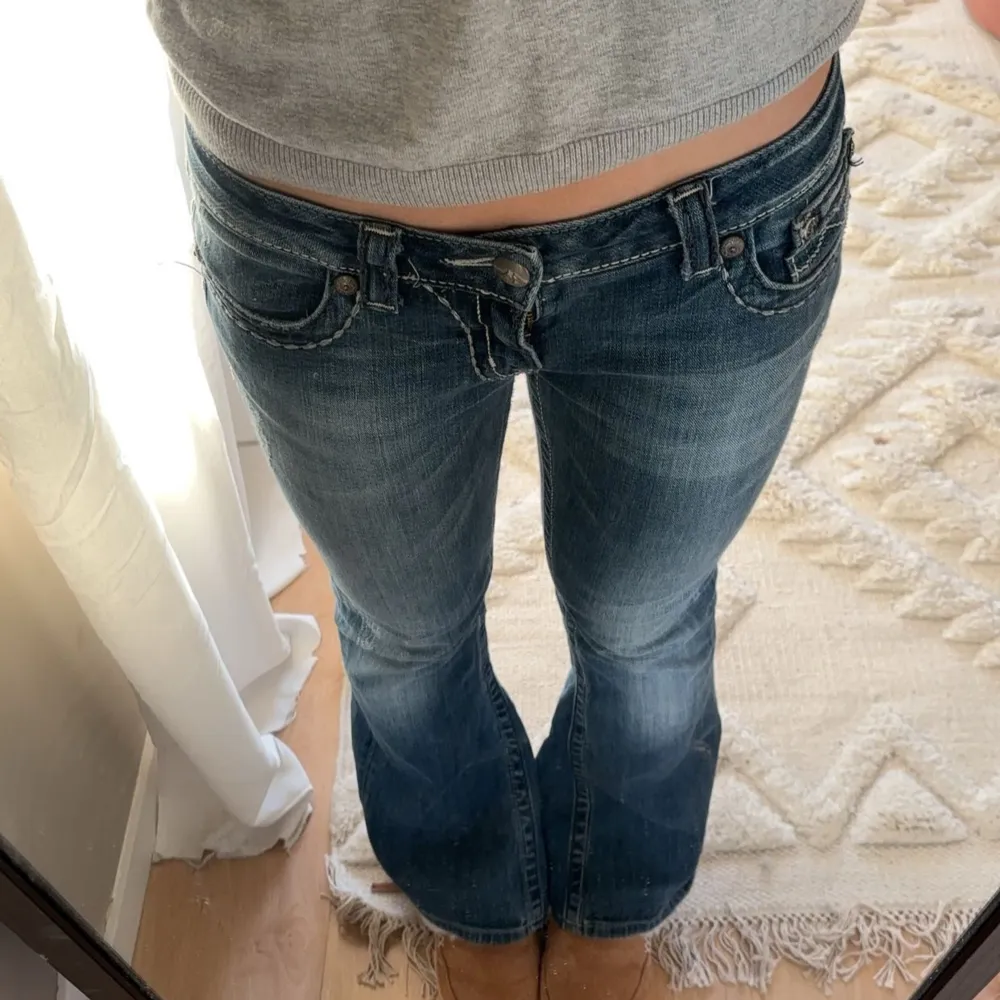Lågmidjade snygga jeans från Miss Me. Själv aldrig använt dem då de är för korta😊. Jeans & Byxor.