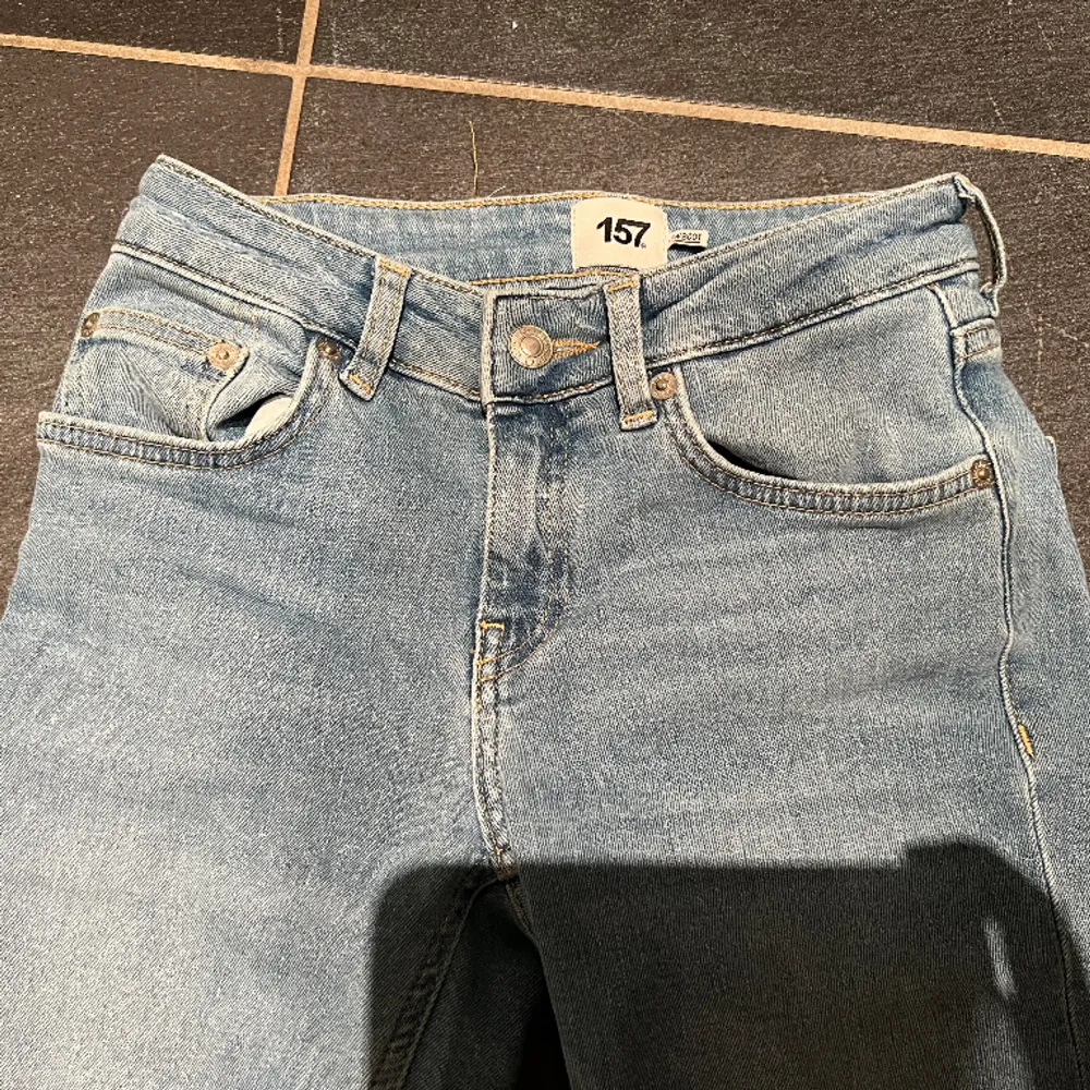 Säljer dessa Low waist jeansen från lager 157💕 i storlek XXs/short. Jeans & Byxor.