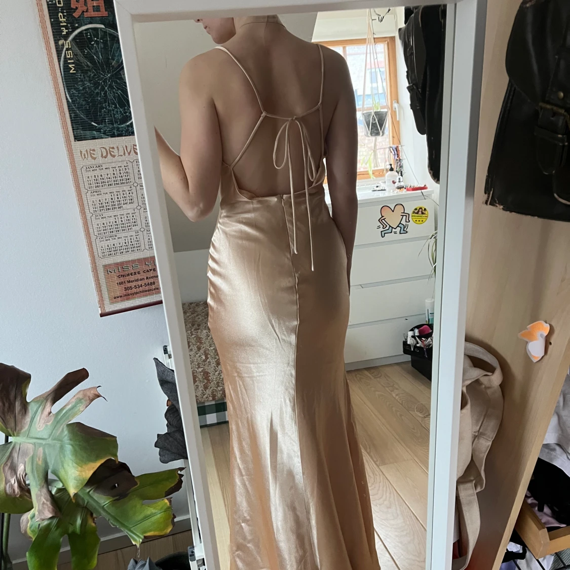 Champagne balklänning