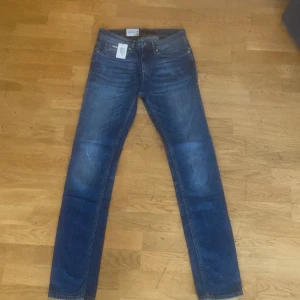 hugo boss jeans - helt ny skick