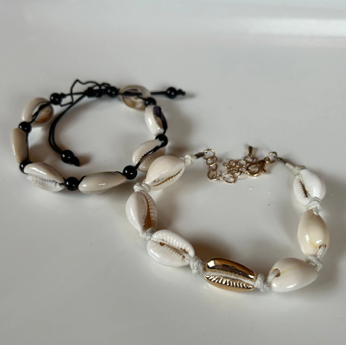 Snäckarmband 🖤🤍