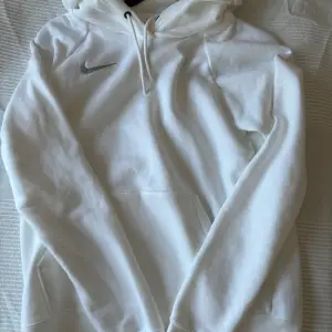 Super snygg Nike hoodie! Aldrig använd💓