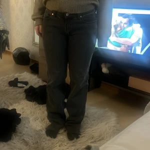 Gråa jeans Abrand  - Gråa Abrand jeans strolek 36❤️nypris 1000kr