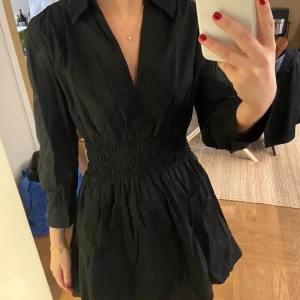 Zara klänning  - Perfekt för vår/sommar. Skriv för frågor eller funderingar🥰