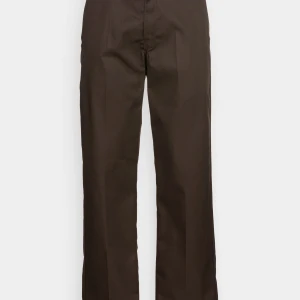 Dickies 874 Byxor - Säljer byxorna då de är för små. Nypris 799kr. W34/L34 Byxorna har samma färg som första bilderna. Färgen blev annorlunda pga ljuset.