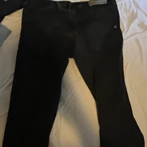 Svarta replay byxor - Bra byxa inte använd så mycket bra material 