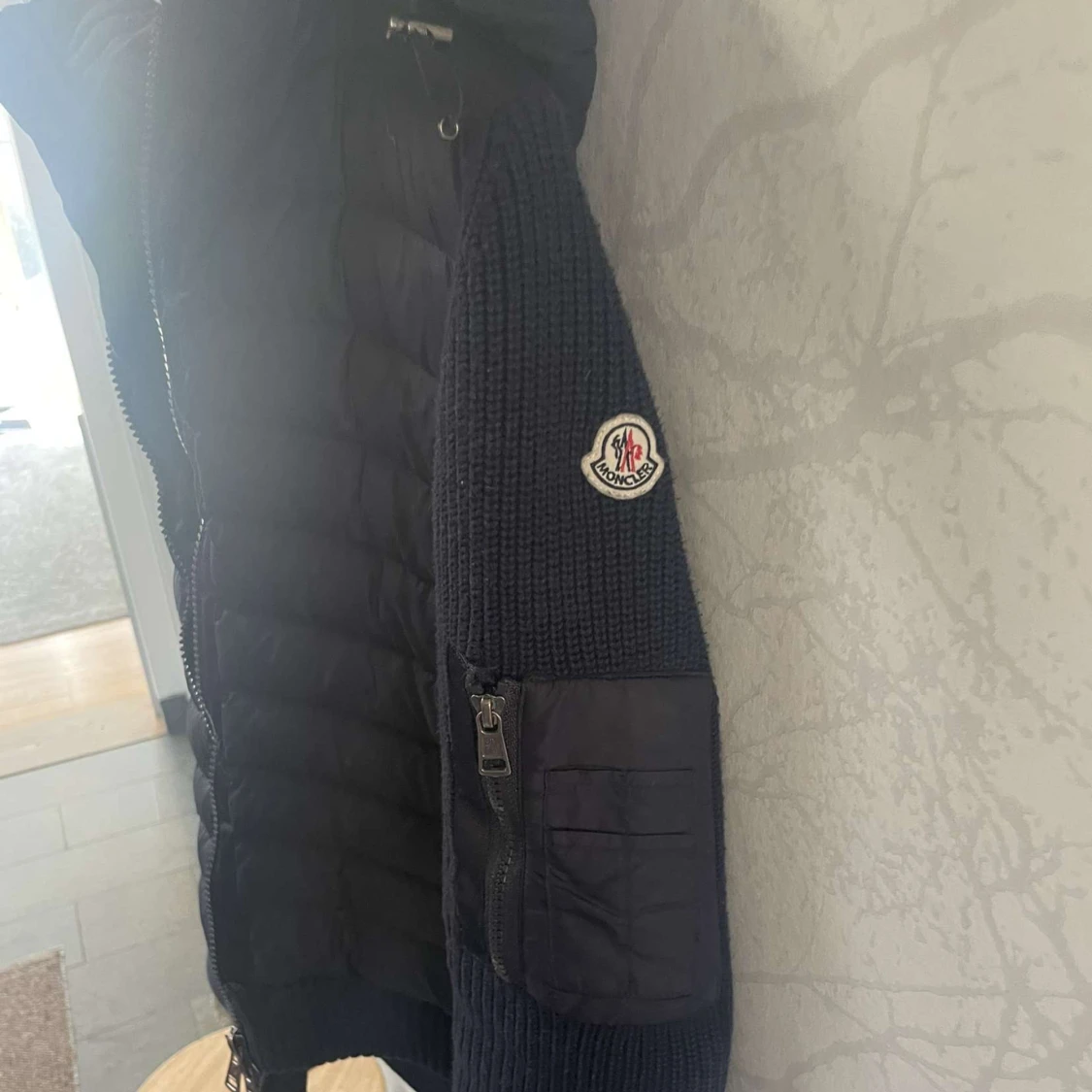 Moncler cardigan storlek M - 90