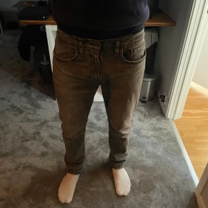 Levis 502  - Levis 502 W31 L34 Köpta för 1250kr Pris kan diskuteras