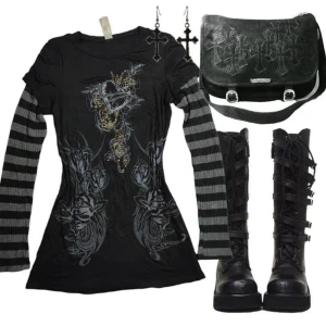 Söker emo/scene kläder - Söker emo scene kläder, men inte kjolar eller Crop tops