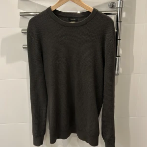 Massimo dutti tröja - Mörkbrun massimodutti tröja i bomull Som ny!