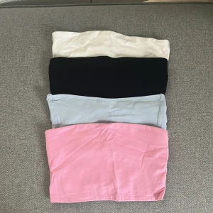 Tubtopp - Säljer dessa tubtoppar från hm då de är lite för små för mig. Det är storlek S men skulle säga att de är mer XS. 150kr för alla 4.💕
