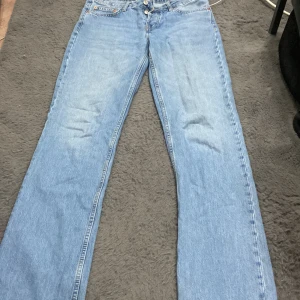 Jeans  - Jeans i storlek s, super bra skick och perfekta till våren!