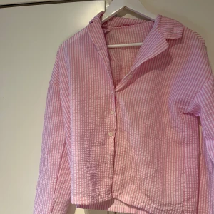 Randig rosa skjorta - Rosa fin skjorta