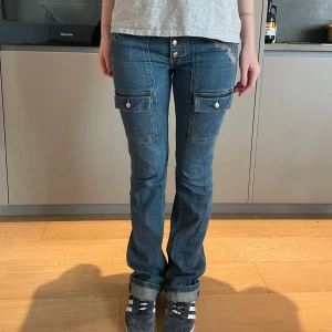 Zadig jeans  - Jättesnygga detaljer 