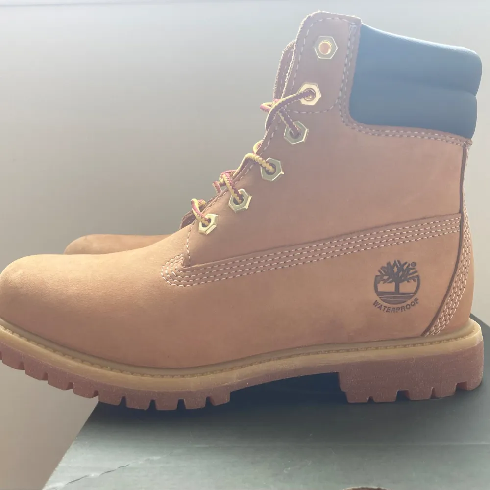 Timberland waterville 6  Size 37  Never used. Comes with the original box  Original price SEK 2099.00  My price SEK 990.00  See more details in the pictures or message me. Skor.