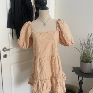 Sommarklänning - Köpt på hm, aldrig använt och inga defekter🩷Dm vid intresse/frågor!🎀