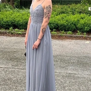 Balklänning grå - Balklänning grå Använd 1gång  Xs-S Uk 10