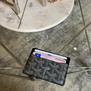 Goyard plånbok, andvänd fast är i nytt skick. Kan gå ner i pris vid snabb affär😁