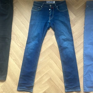 Jacob cohen jeans  - Jeansen är i bra skick 7/10 storlek 29