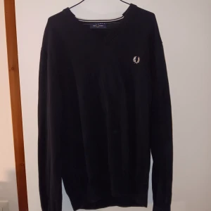 Fred perry  - Knappt använd  Storlek large  Färg svart
