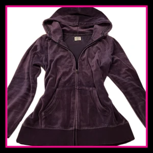 Zipup hoodie🩷 - Jag säljer denna fina zipup hoodie då den inte används längre. Fint skick! Skriv gärna vid frågor eller fler bilder!💗