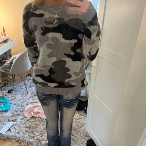 Militär mönstrad tröja - Så cool militär mönstrad tröja