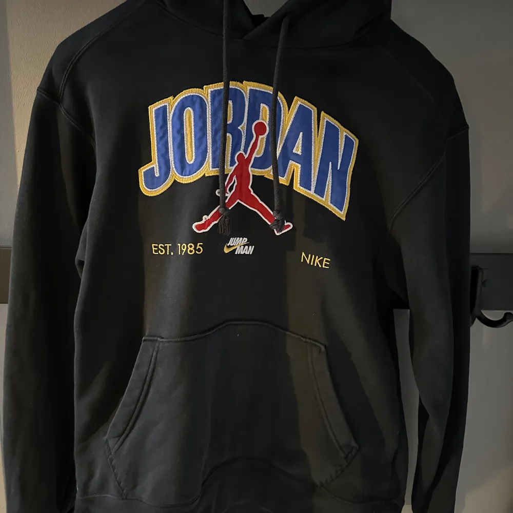 Jordan hoodie storlek S. Hoodies.