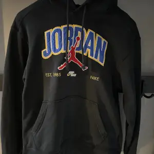 Jordan hoodie storlek S