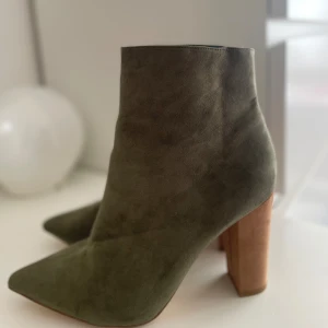 Boots  - Militär gröna Boots/Skor från IMVEE strl 40 funkar även för 39 använt 1 gång