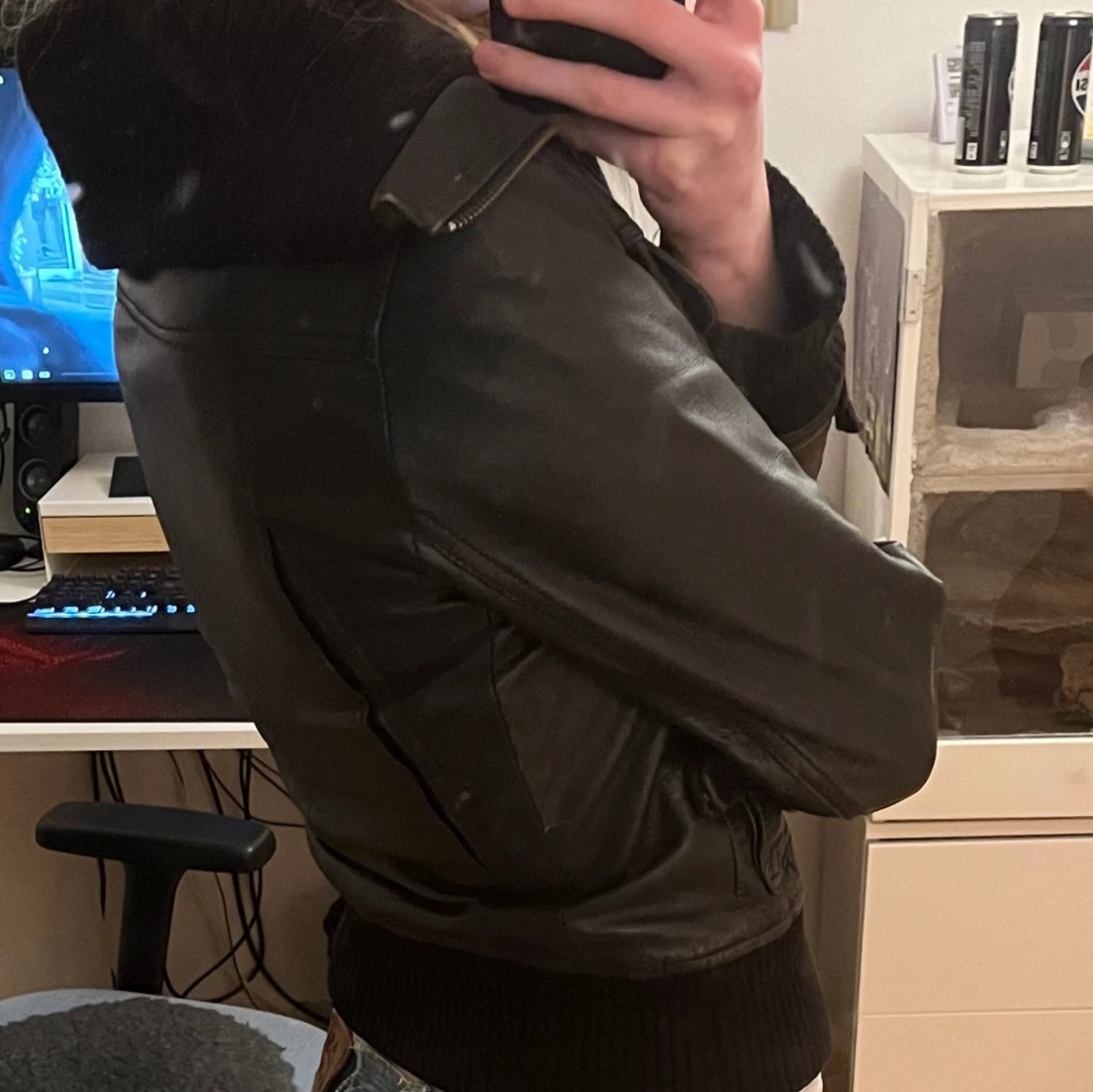 Äcklets läder jacka - 92