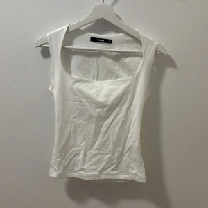 Linne - Fint skuret linne från bikbok, oanvänd