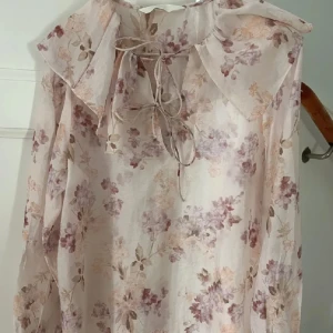 HM blus rosa - Sååå fin! Knappt använd. 