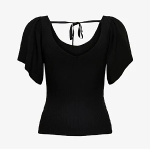 Vit (!!) Only tröja med puffärmar - använt endast 2 gånger!! 