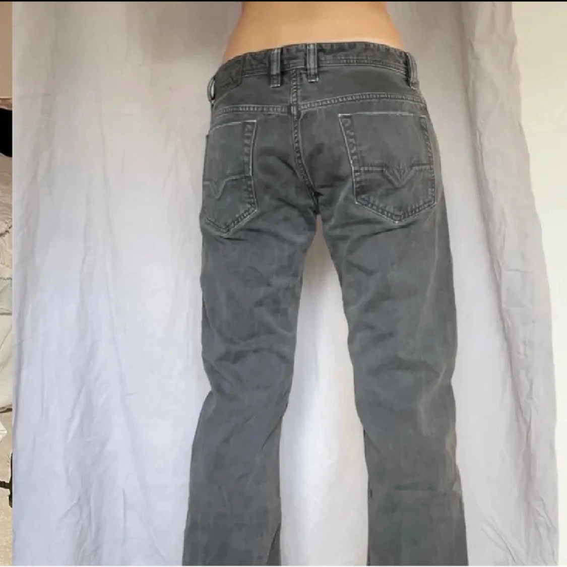 EJ SÅLDA. Lågmidjade jeans  - 91