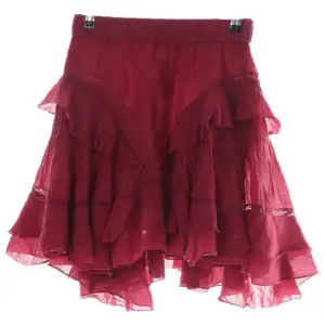 Säljer denna kjolen från isabel marant❤️  använd en gång❤️ perfekt till jul! Köpt för 4999kr