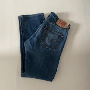 Levis 501 - Storlek 32/32 Skick 9/10  Pm för mer bilder 📷