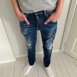 Replay jeans - Säljer nu dessa oanvända jeans dem är i helt nytt skick och aldrig använda. Hör av er vid frågor.