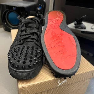 Christian louboutin skor 37 - Använda men bra skick louboutin skor