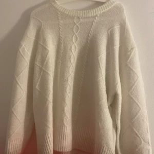 Stickad tröja från lager 157 - Stickad tröja från lager 157 i storlek XS men passar även som S.Har andvänt typ 2 gånger. Inget fel på den andvänder den bara inte💕