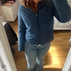 Vår jacka - Söt vår jacka från lager 157! Köpt secondhand❤️ Skriv vid frågor!