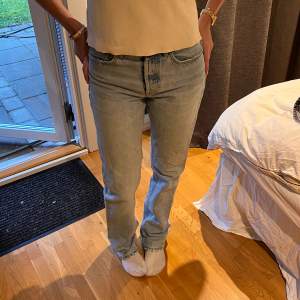 Mid rise jeans från zara🩷 Skriv privat vid intresse