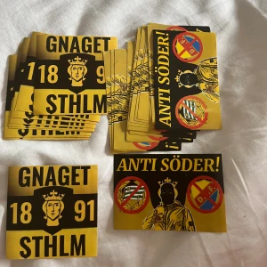 AIK Klistermärken  - Hej säljer AIK klistermärken för 11kr st, skriv vid intresse, vid köp av flera så kan priset diskuteras😄👍