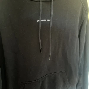 Calvin Klein hoodie - Storlek m 