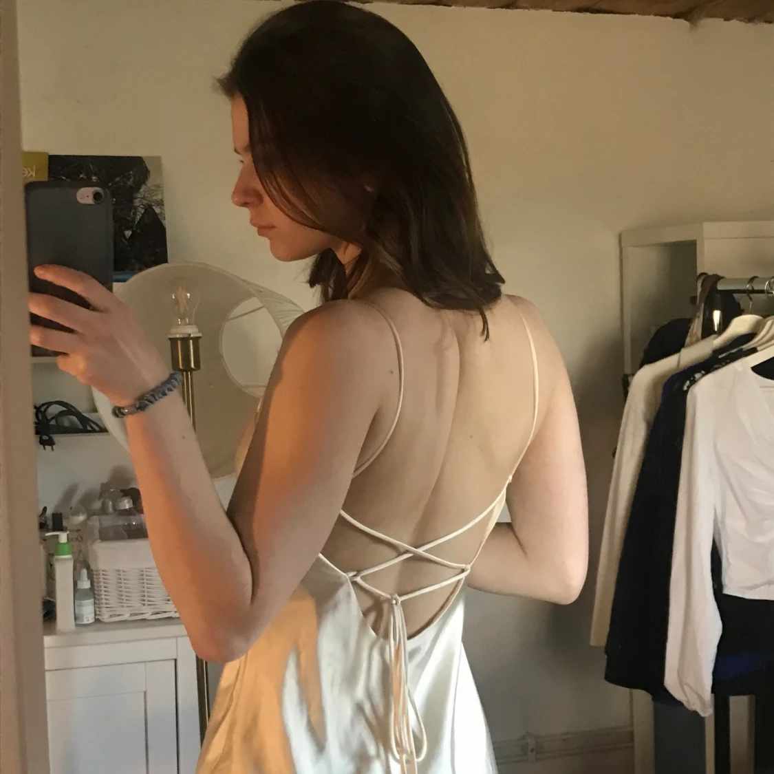 Jättefin satinklänning - 90