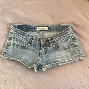 Lågmidjade short - Jätte cooola lågmidjade shorts perfekt inför sommaren☀️❤️