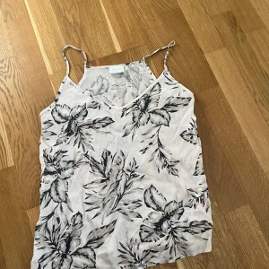 Blus storlek xs  - Bra skick  